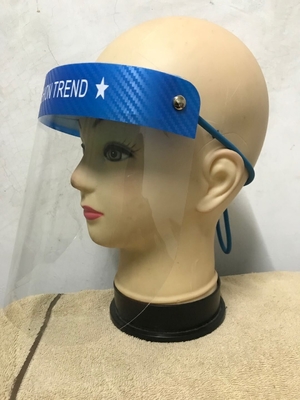 Ασφάλειας προσώπου Windproof αδιάβροχος ιών σταγονίδιων ασπίδων γείσων ασπίδων σαφής κτύπημα-επάνω προμηθευτής
