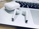 Ασύρματη Bluetooth κάσκα Earbud ακουστικών στερεοφωνική με τη χρέωση του κιβωτίου Mic για το iPhone και τα αρρενωπά τηλέφωνα Airpod προμηθευτής